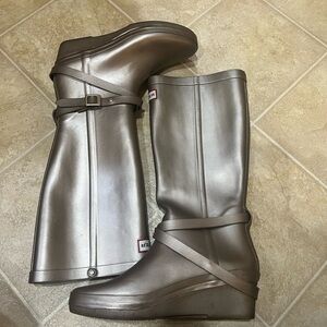 Hunter Women's Metallic Gray Rain Boots